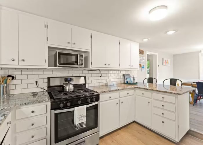 c8188970-b076-48a2-ba4e-071f8903c98a